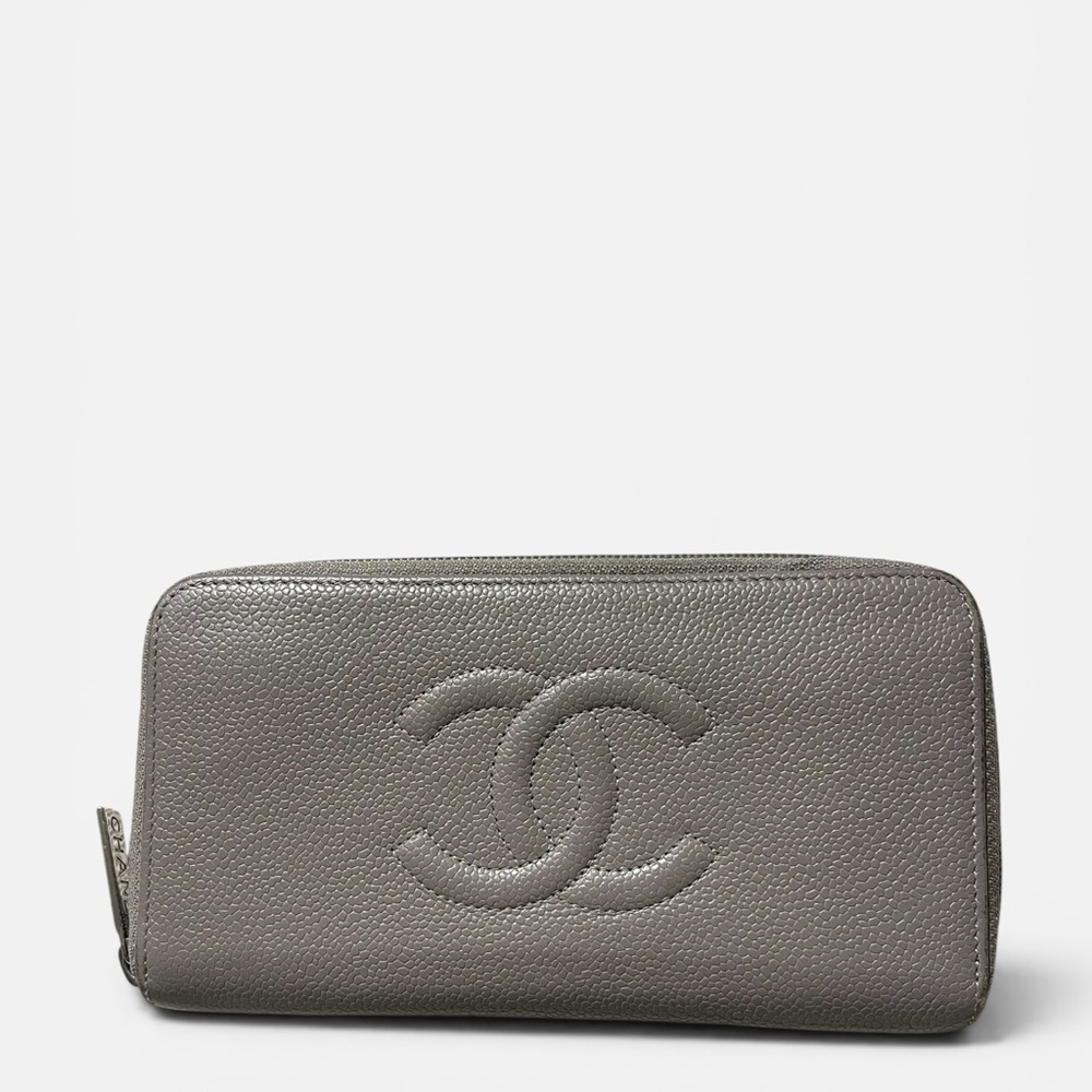 Chanel Caviar Zip Wallet - Iconic CC Logo